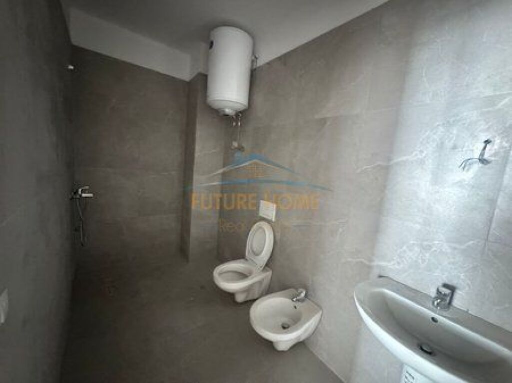 Shitet ,Apartament 1+1, Kompleksi E-88, Rruga Dritan Hoxha