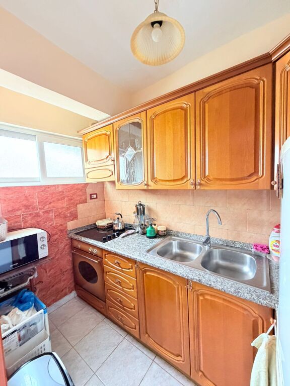 JEPET ME QERA APARTAMENT 2+1 PRANE PRANVERES, DURRES