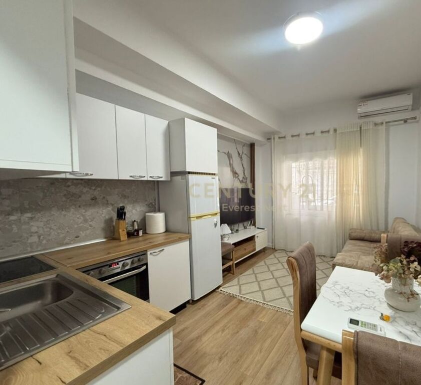 Jepet me Qera Apartament 1+1