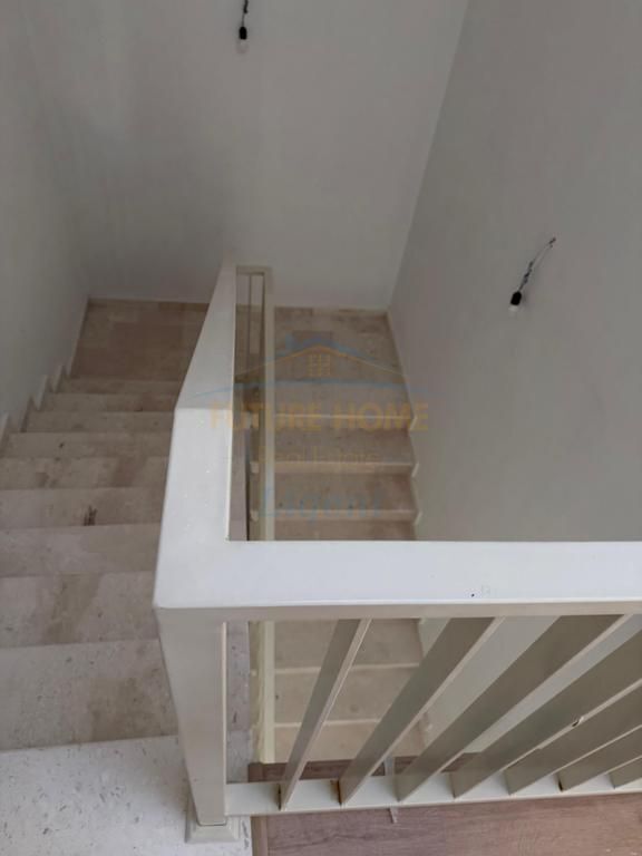 Qera, Vile Rezidenca Green Valley Liqeni i thate