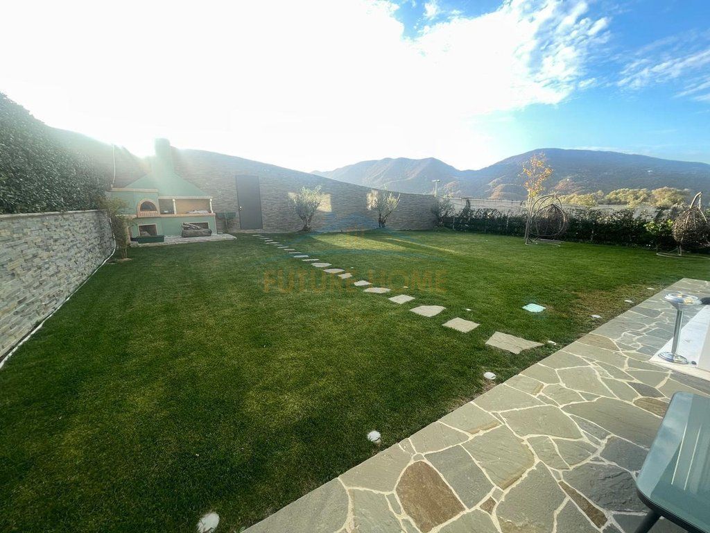 In vendita, villa su 2 piani, Longhill Residence, Tirane