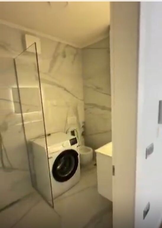 Appartamento 2+1+2+parcheggio presso la Filiale del Tesoro, Via Elbasan