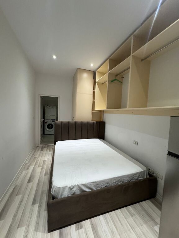 Apartment 1+1 for rent, Barrikadave Street, Near Lidhja e Prizrenit school
