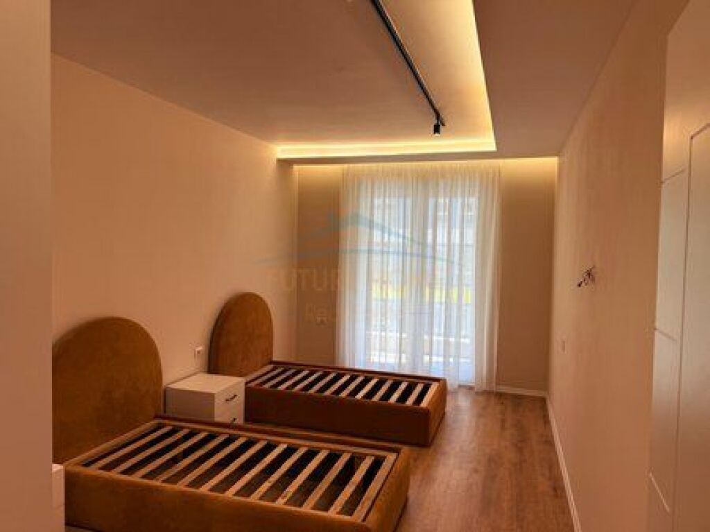 Shitet, Apartament 2+1, Univers City