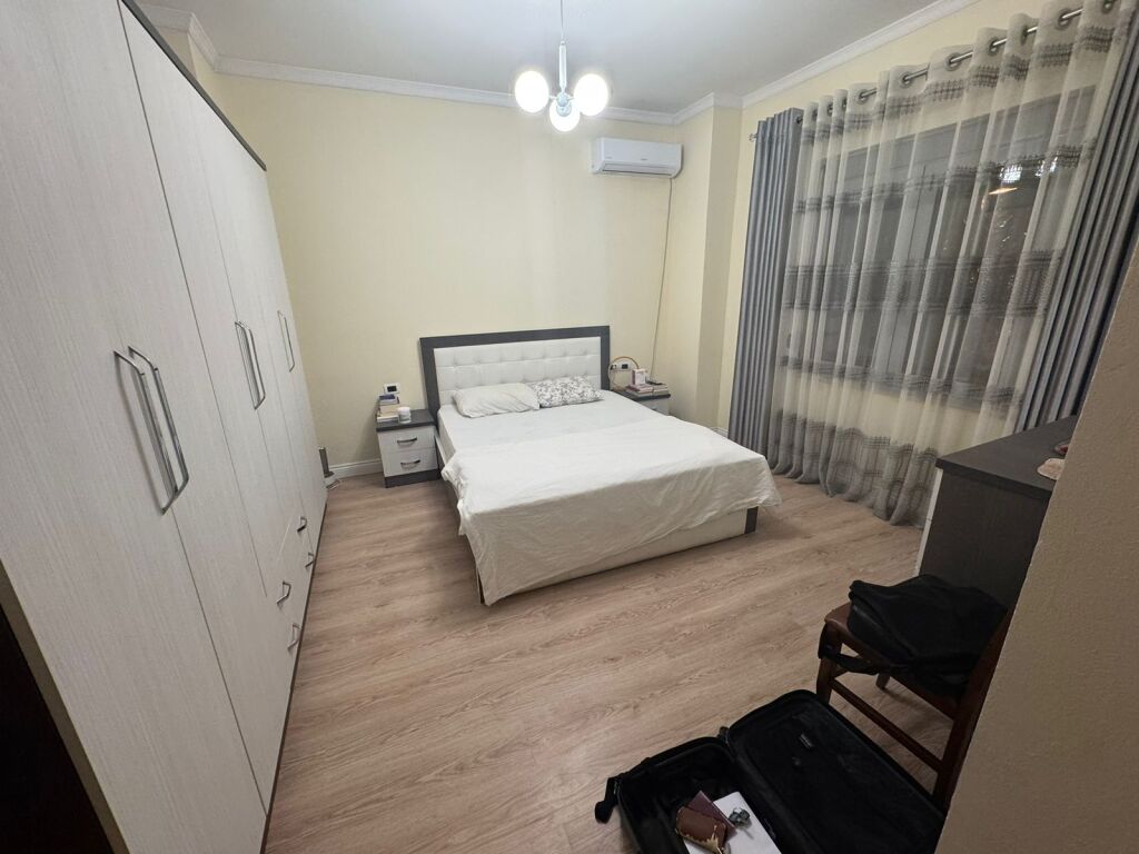 VILË 2 KATËSHE PËR QERA - RR. RIZA CEROVA