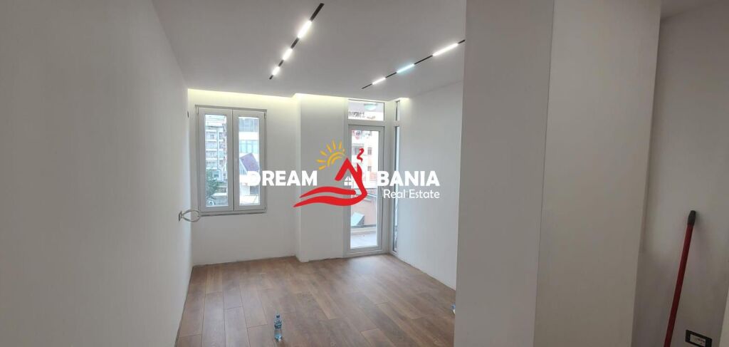 Shiten 2 Apartamente 1+1 tek 21 Dhjetori, prane Mondialit (ID 41111541)