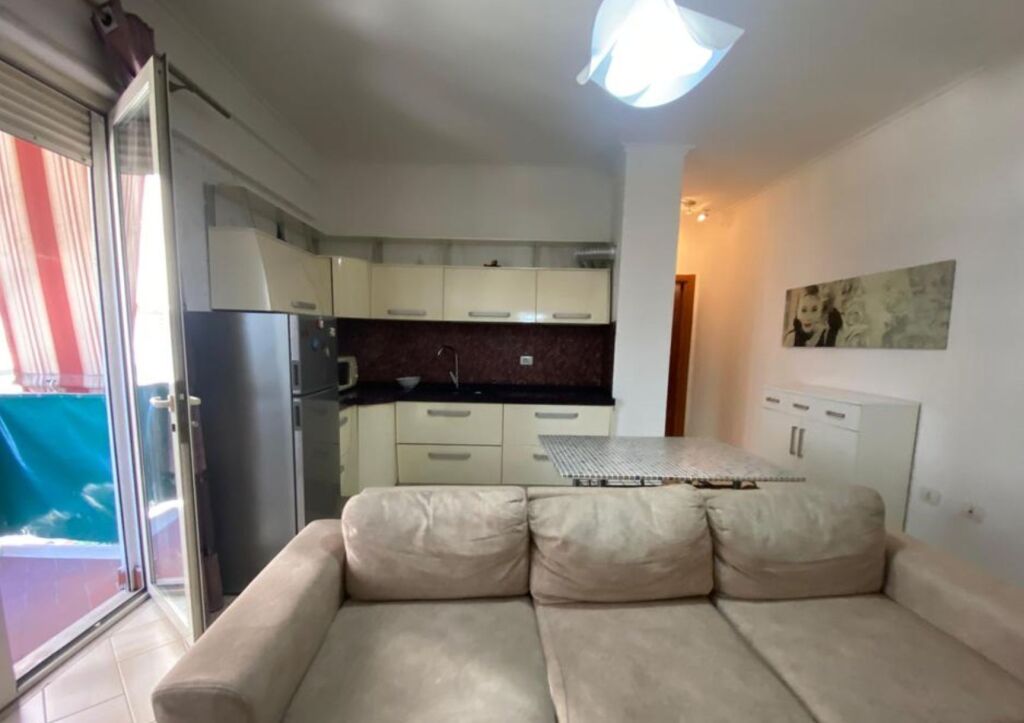 JAPIM APARTAMENT 1+1 ME QERA