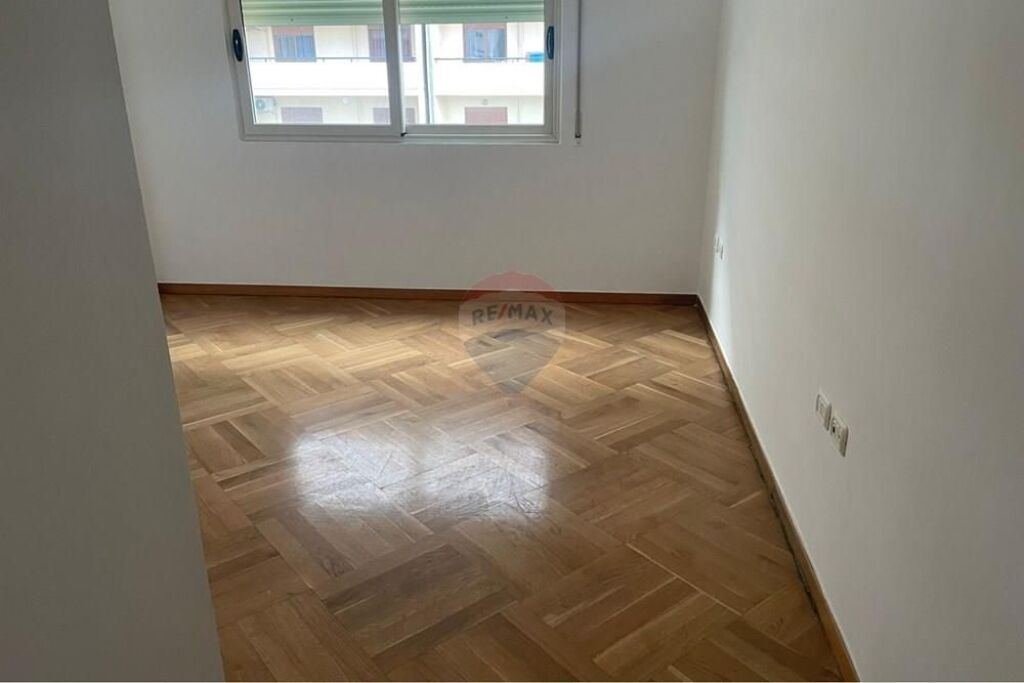 🏡 Apartament 3+1 me Qira – Pranë Parkut Aulona, Vlorë