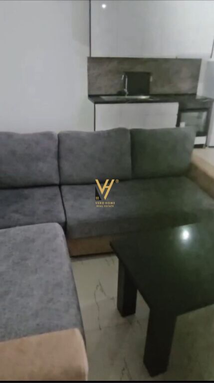 JEPET APARTAMENT 2+1+BLK ME QERA TE STACIONI TRENIT 45.000 LEKE