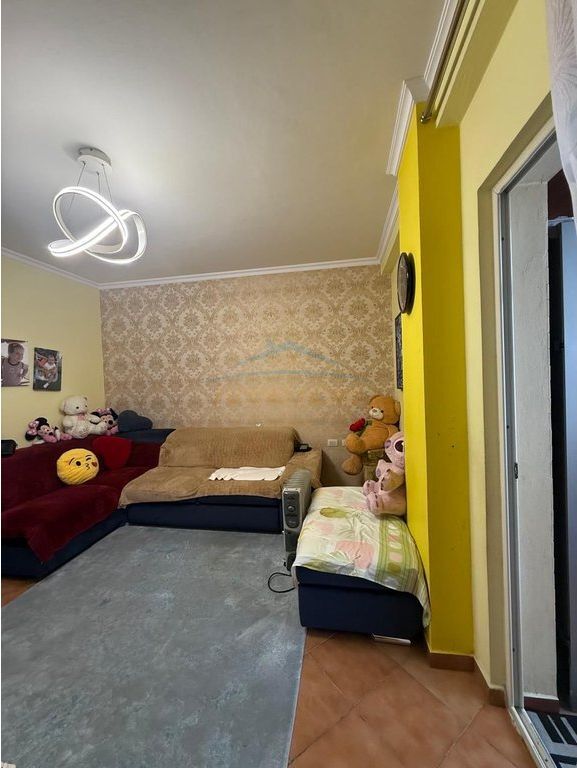 Shitet apartament 2+1 Kodra e Diellit