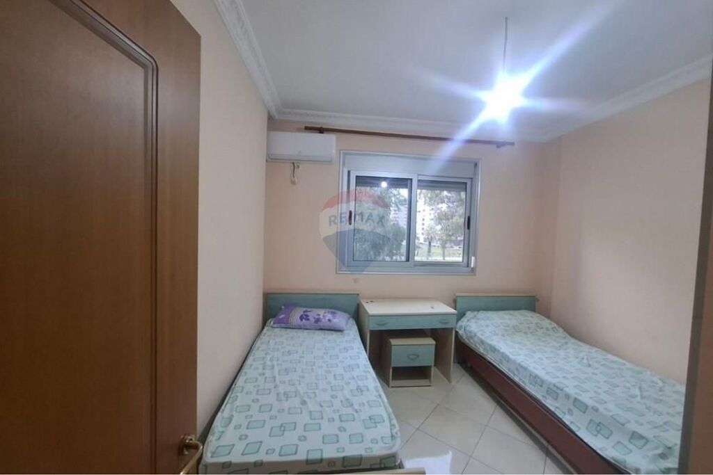 🏡 Apartment 2+1 for Rent – Lungomare, Vlorë