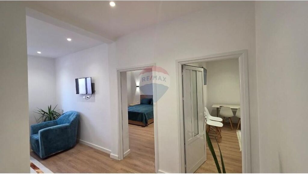🏡 Apartament 1+1 me Qira – Rruga Lef Sallata, Vlorë