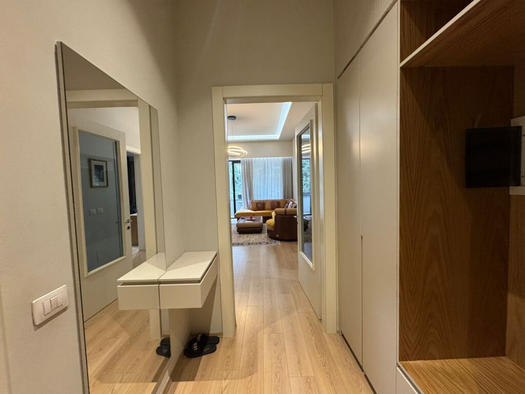 Apartament 3+1+2 me 2 parkime, Liqeni i Thate