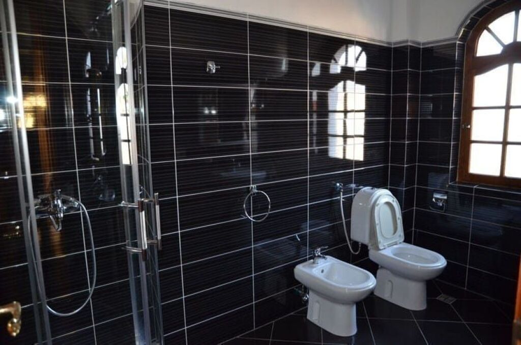 Vile me qera 4- Kateshe tek Ish Tregu Elektrik (ID BV22598) Tirane