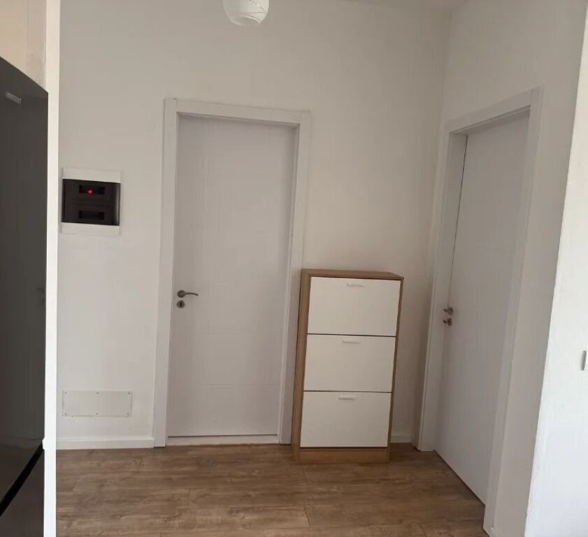 Affitto | Appartamento 1 + 1 | Kamez | 395 €/mese