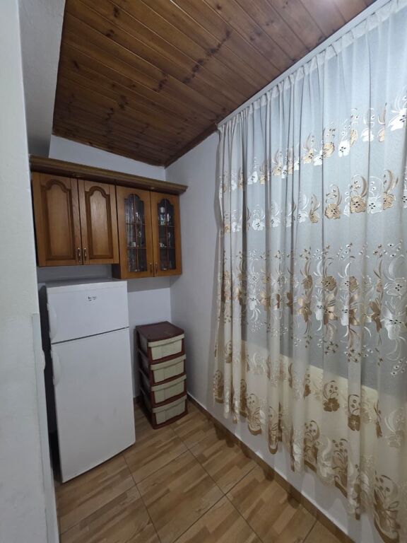 apartament me qera 1+1 Xhamllik