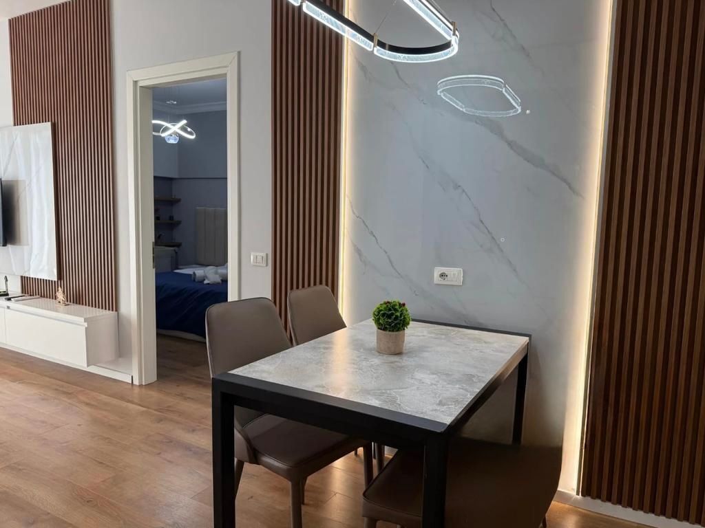 Apartament 1+1 me Post Parkimi për Qira tek Shkolla e Kuqe!