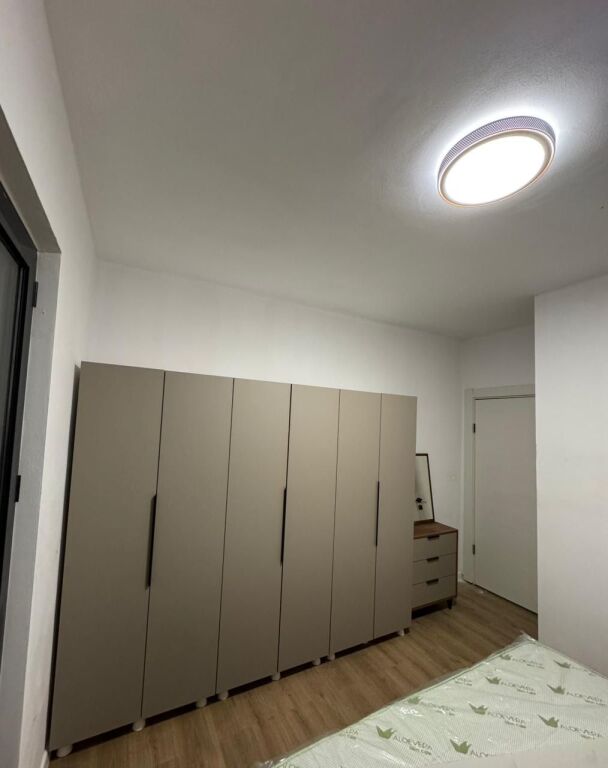 Jepet me Qera Apartament 1+1+Ballkon ne Kamez