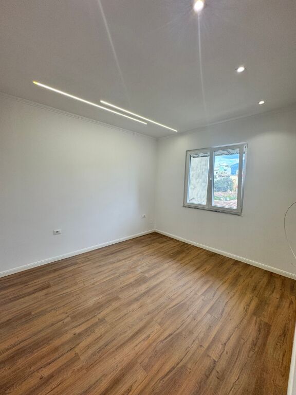 Shitet Super Apartament 2+1  Rr.Bardhyl