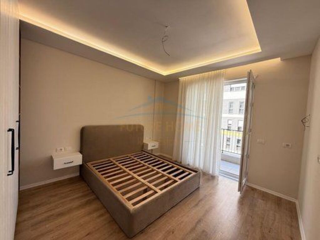 Shitet, Apartament 2+1, Univers City