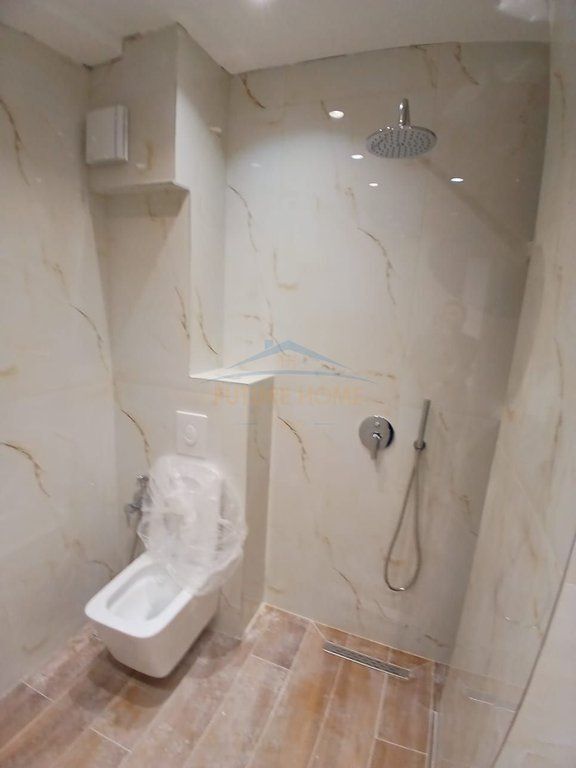 Shitet Apartament 1+1, 21 Dhjetori