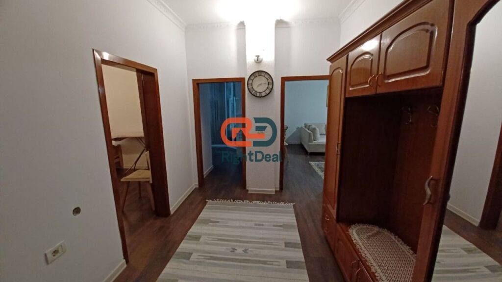 Ne Don Bosko, Jepet Me Qira Apartament 2+1 Ideal Per Banim!!!