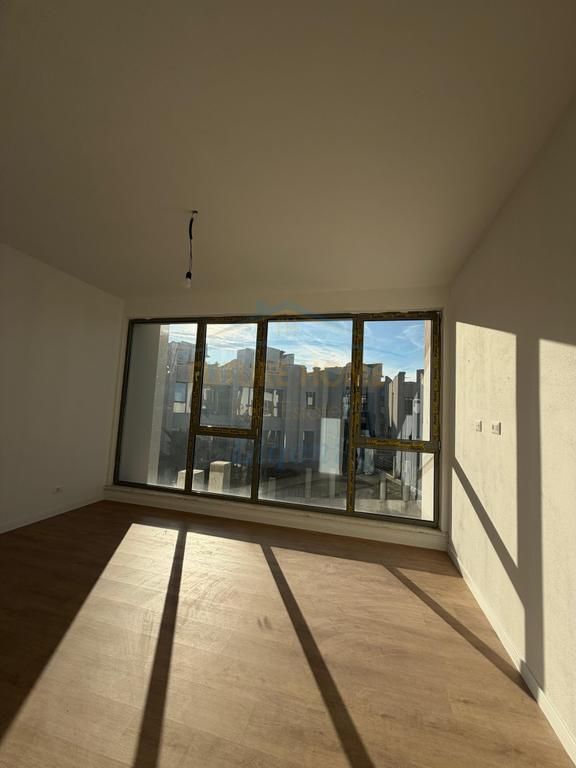 Qera, Vile Rezidenca Green Valley Liqeni i thate