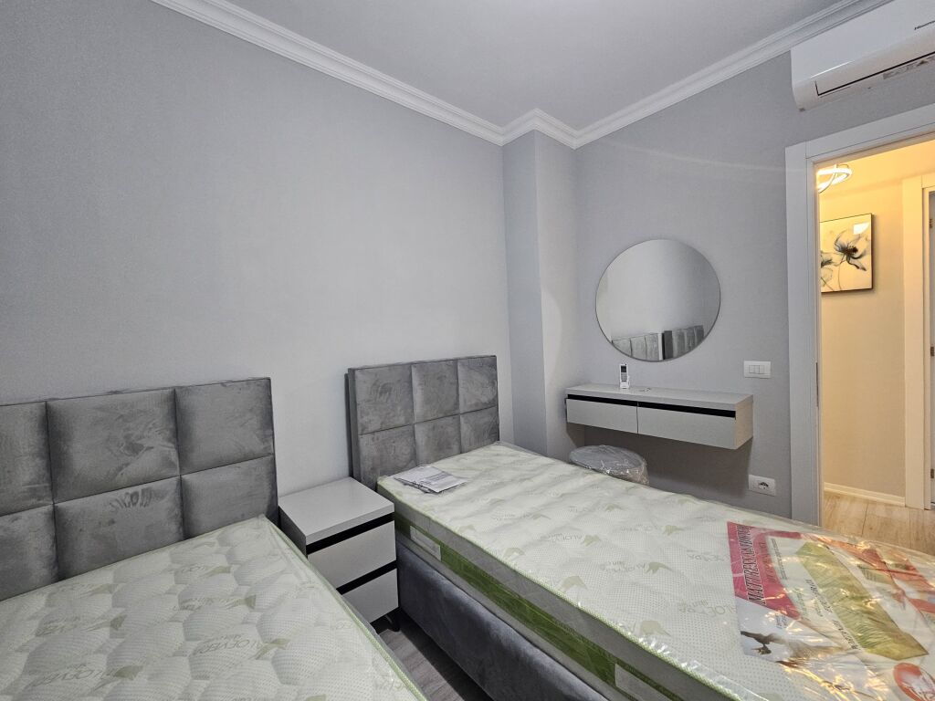 Univers city Jepet me qera apartament 2+1+2