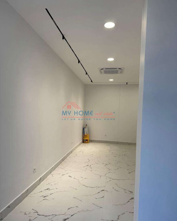 Dyqan ne Shitje Donika Center rruga Mine Peza ne Tirane