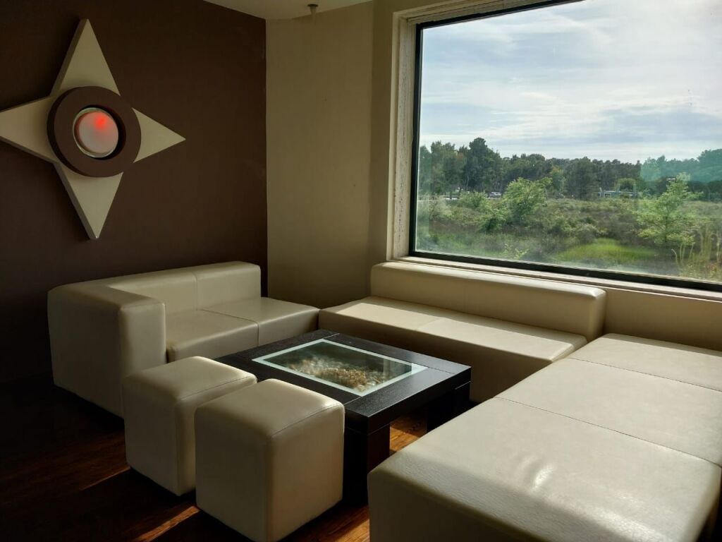 AFFITTASI HOTEL-BAR-RISTORANTE NEL PARCO DI KARAVASTA, DIVJAKË.