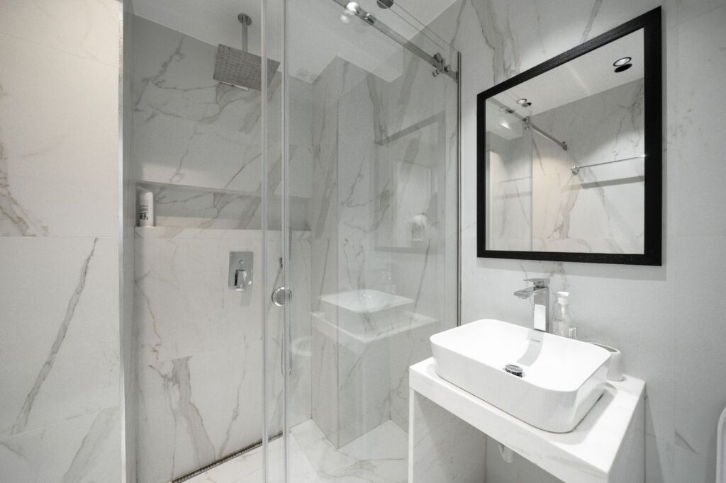 Shiten 2 Apartamente 1+1 për Investim – Mine Peza, Tiranë çmimi 230,000 euro