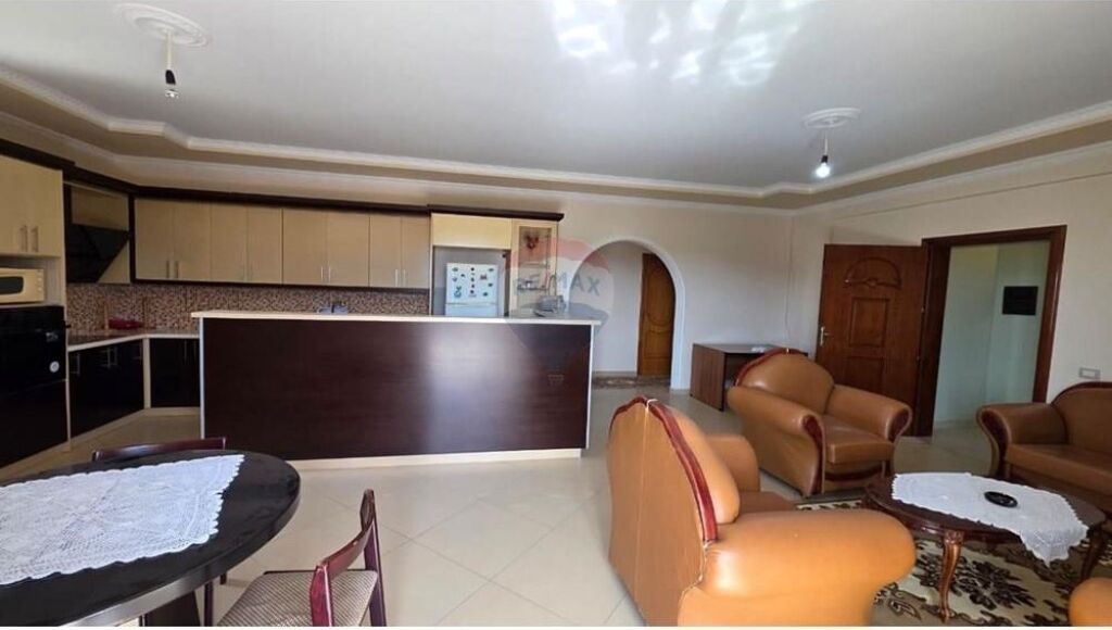 🏡 Apartament 3+1+2 me Qira – Kat vile, Vlorë