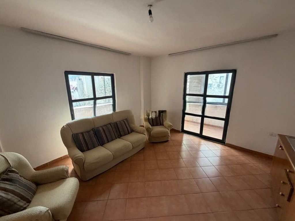 Apartament 1+1 në shitje – Rruga 5 Maji, pranë Concord Center - 129,000€