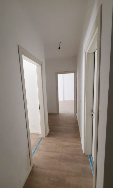 SHITET APARTAMENT 1+1 – Kompleksi E-88, Dritan Hoxha