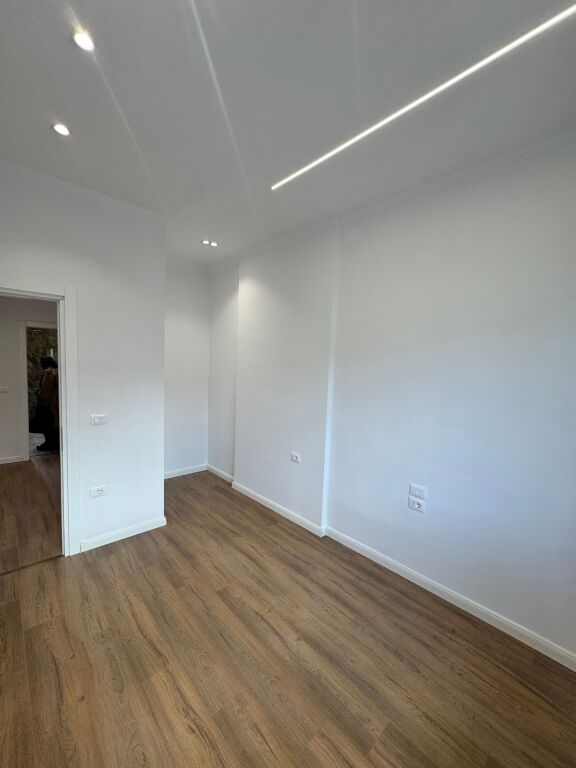 Shitet Super Apartament 2+1  Rr.Bardhyl