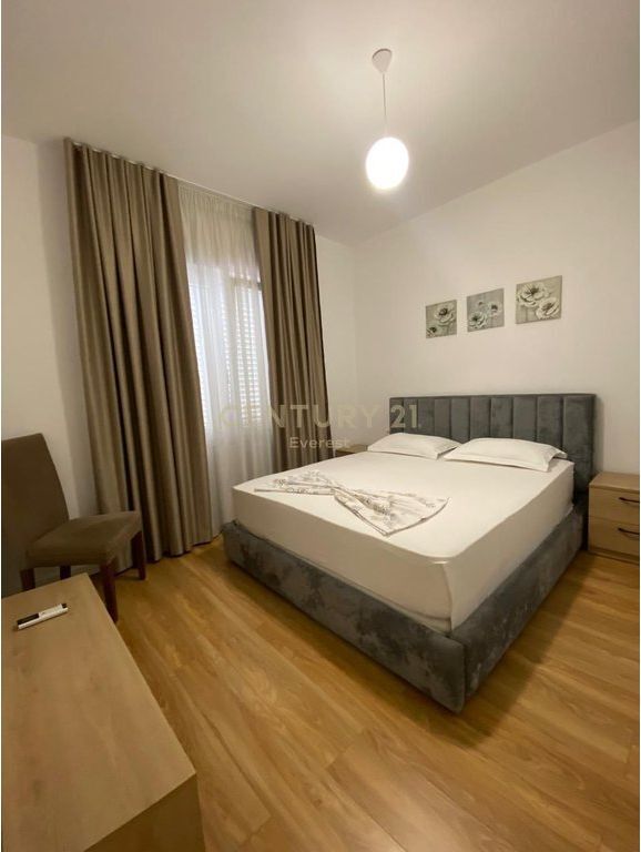 21-DHJETORI, APARTAMENT 2+1 PER QIRA