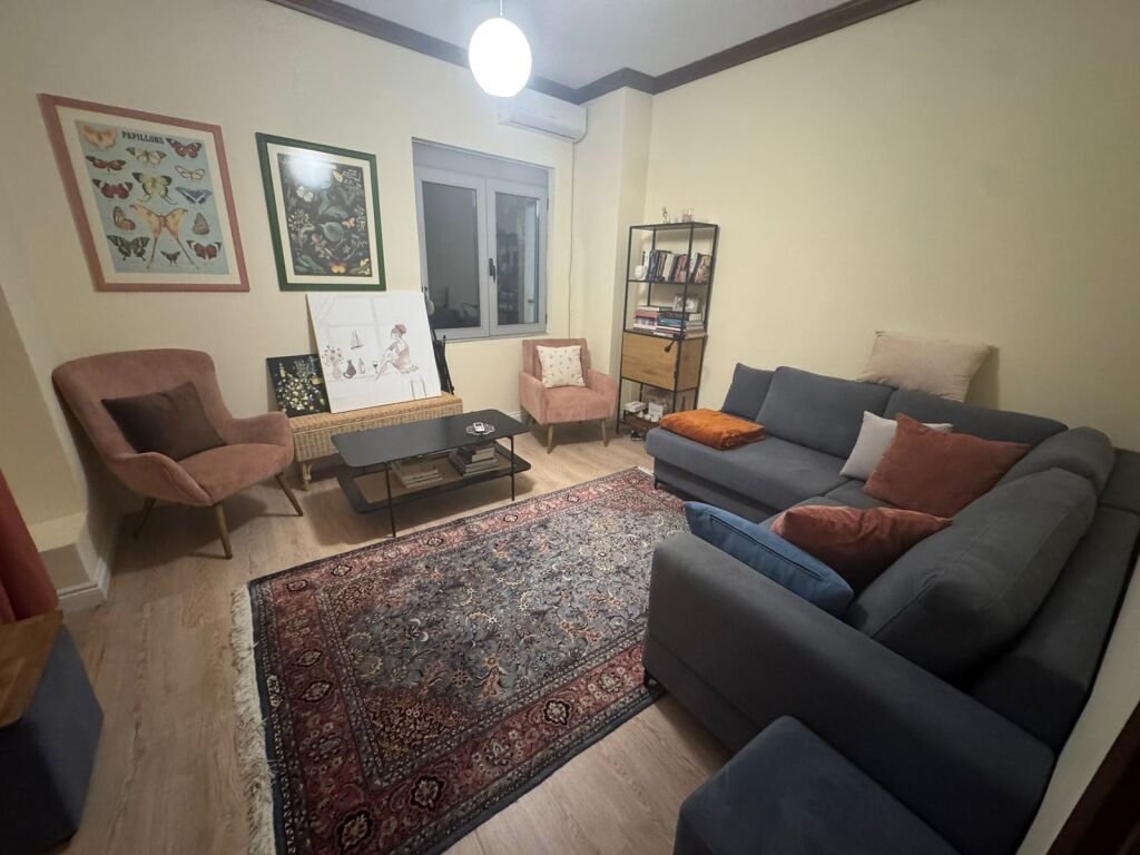 VILË 2 KATËSHE PËR QERA - RR. RIZA CEROVA