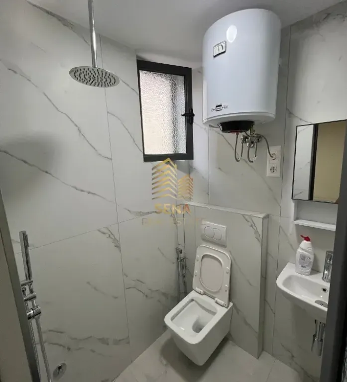 Qira, Apartament, 1+1, Shkolla e Bashkuar, 40.000 Leke/Muaj