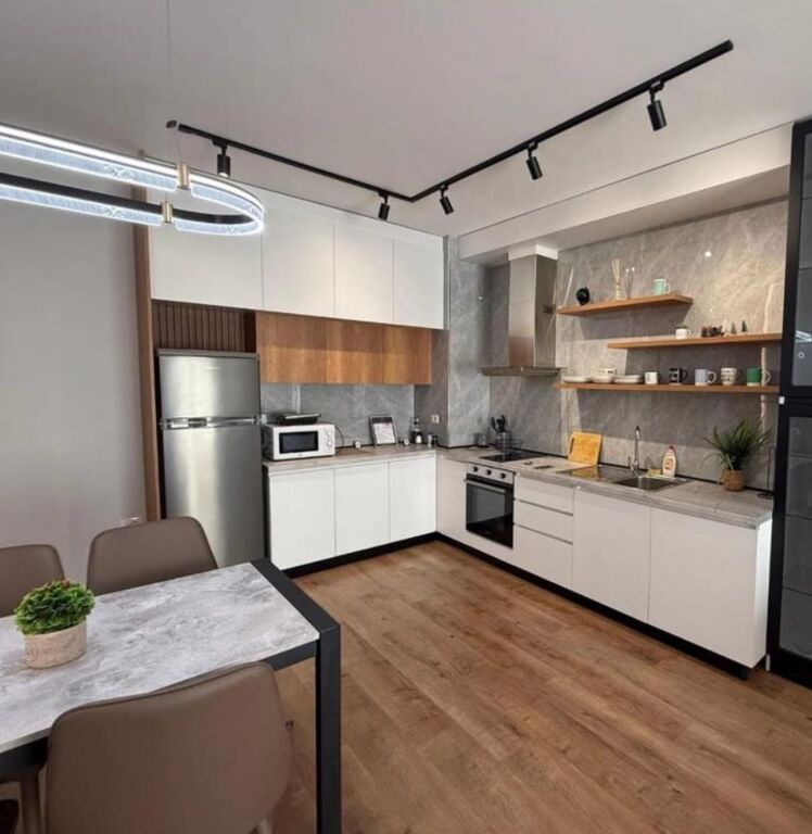 Apartament 1+1 me Post Parkimi për Qera