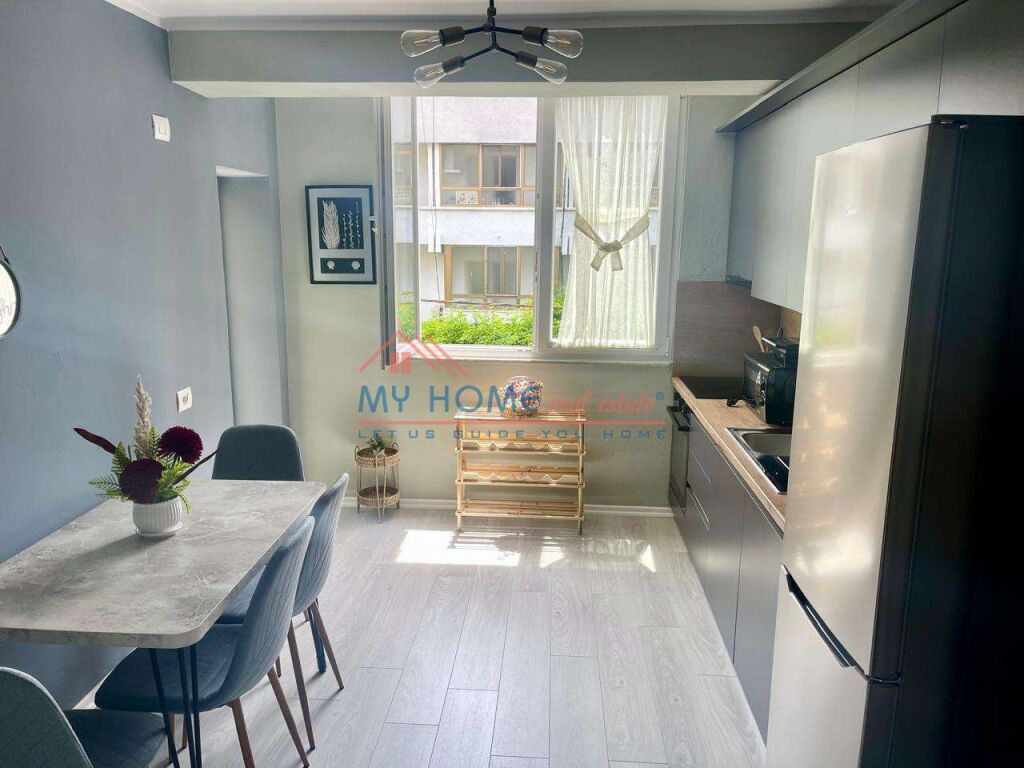 Apartament 1+1 me qera Rruga e Durresit ne Tirane