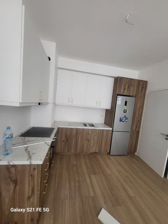 Apartament 1+1+ parkim per qira astir tek Urba Gate !