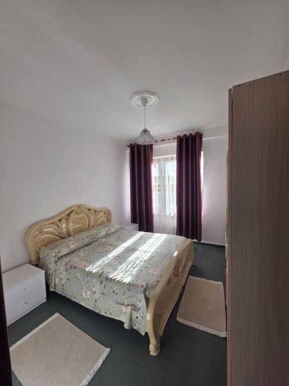 Apartament 2+1 I mobiluar afer wellit me 450€