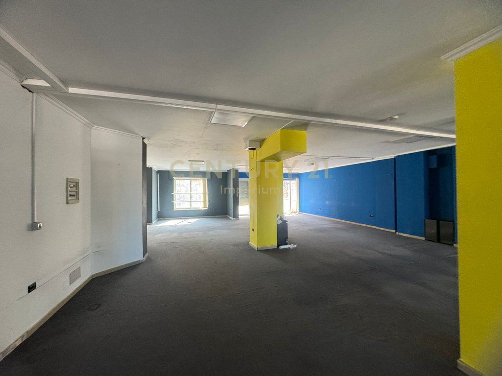 Ambient Open Space 585 m² për Qira – Globe