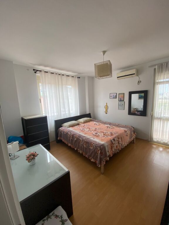 Apartament 2+1 + 3 ballkone te Eleonora