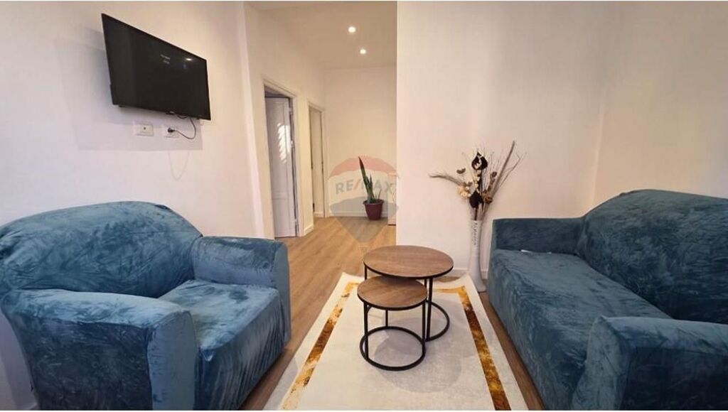🏡 Apartament 1+1 me Qira – Rruga Lef Sallata, Vlorë