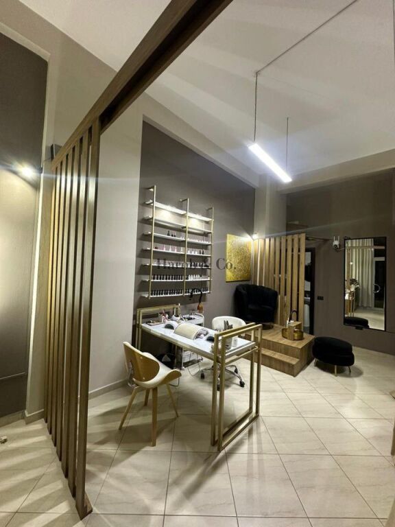 Fully Equipped Beauty Salon for Sale or Rent in Astir