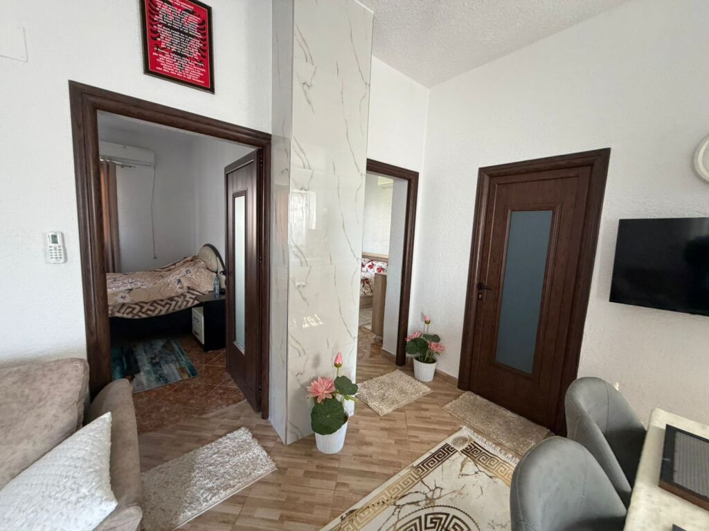 Shitet Shtëpi Private 1-Katëshe në Bathore (Kamëz)