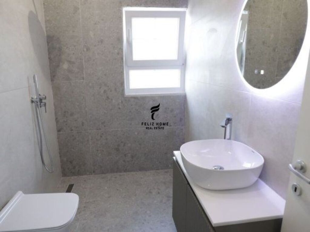 APARTAMENT ME QERA 2+1 PORCELAN 68.000 LEKE FH-66803