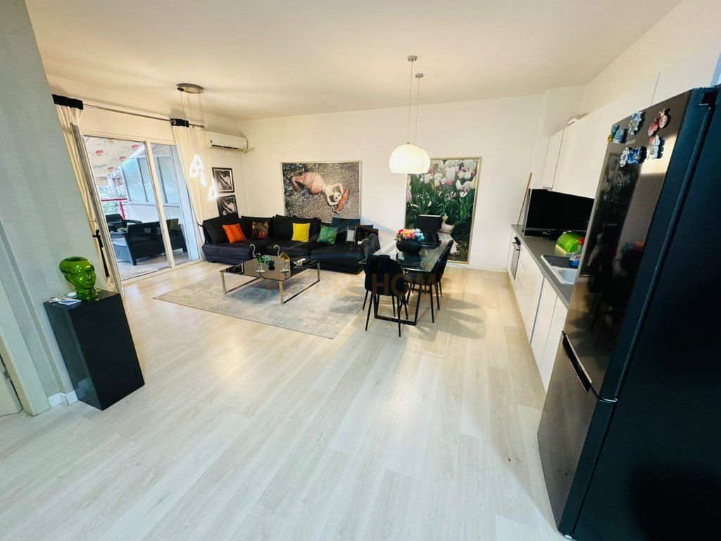 Shitet, Apartament 1+1+ ballkon, Hipoteka