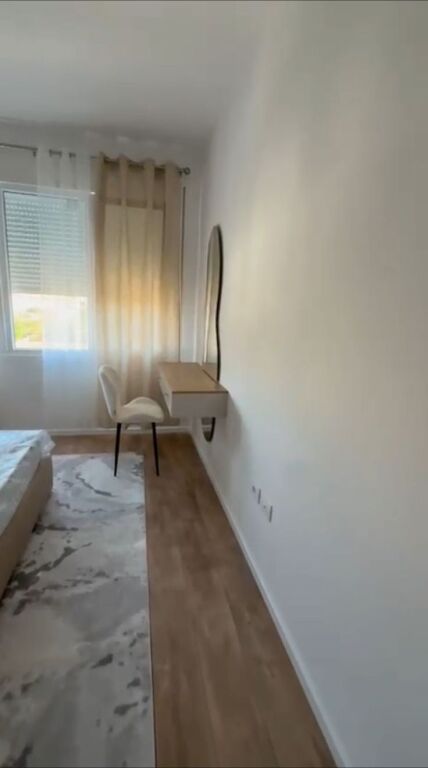 Apartament me qera 1+1